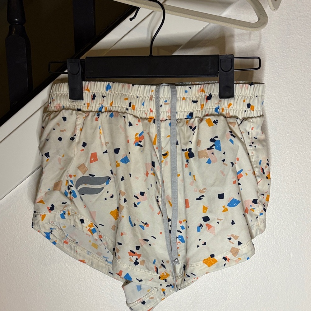 Fabletics Speckled Patterned Workout Set - image 2